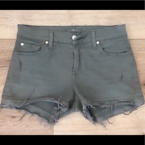 7 For All Mankind army green shorts sz 27